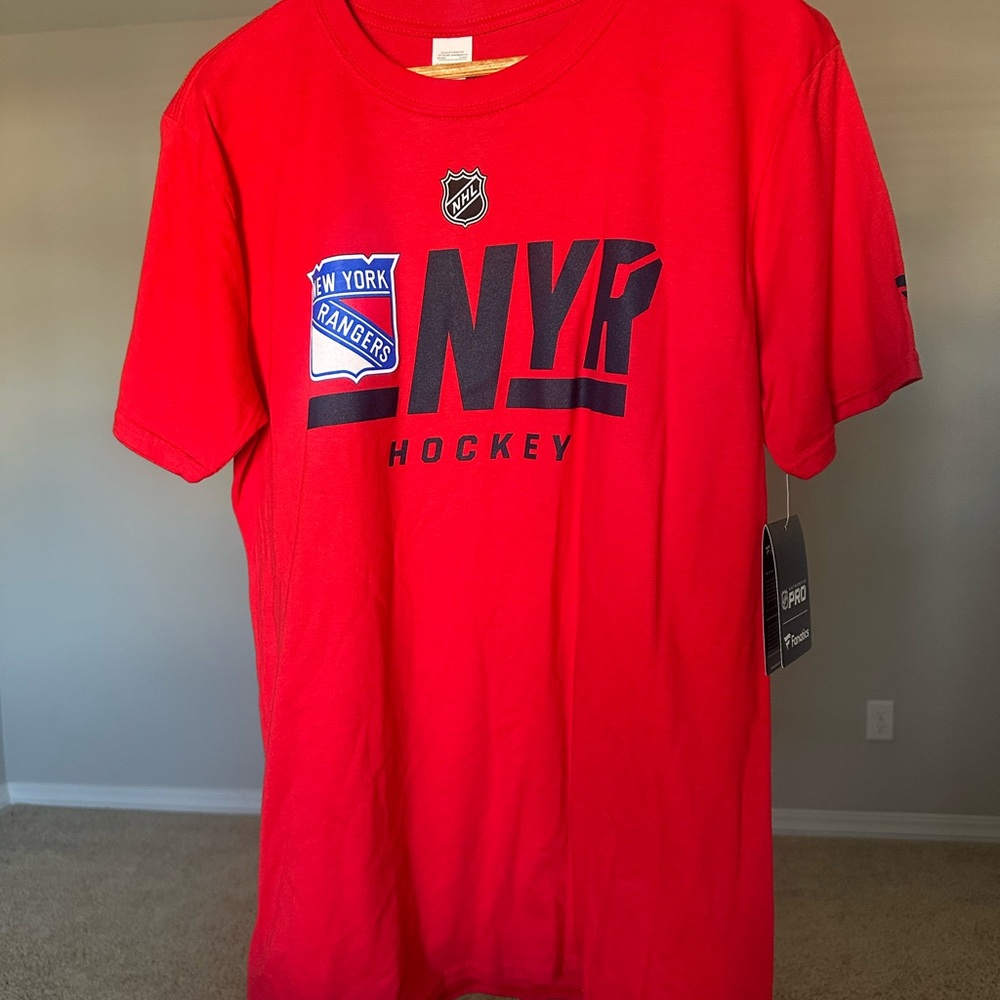 NWT New York Rangers NHL Fanatics Red T-Shirt